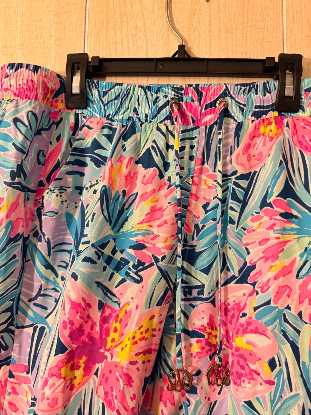 Lilly Pulitzer Pastel Tropical Jogger Pants in Pink, Teal & Navy - Picture 5 of 7